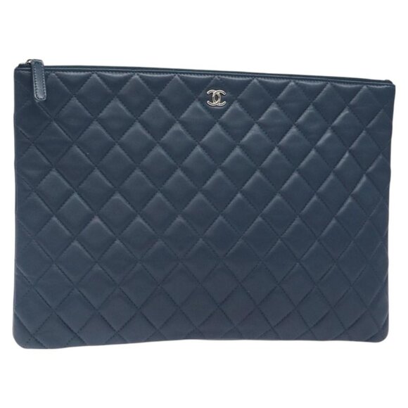 CHANEL Matelasse Clutch Bag Lamb Skin Navy Silver CC Auth 126557M - Picture 1 of 16